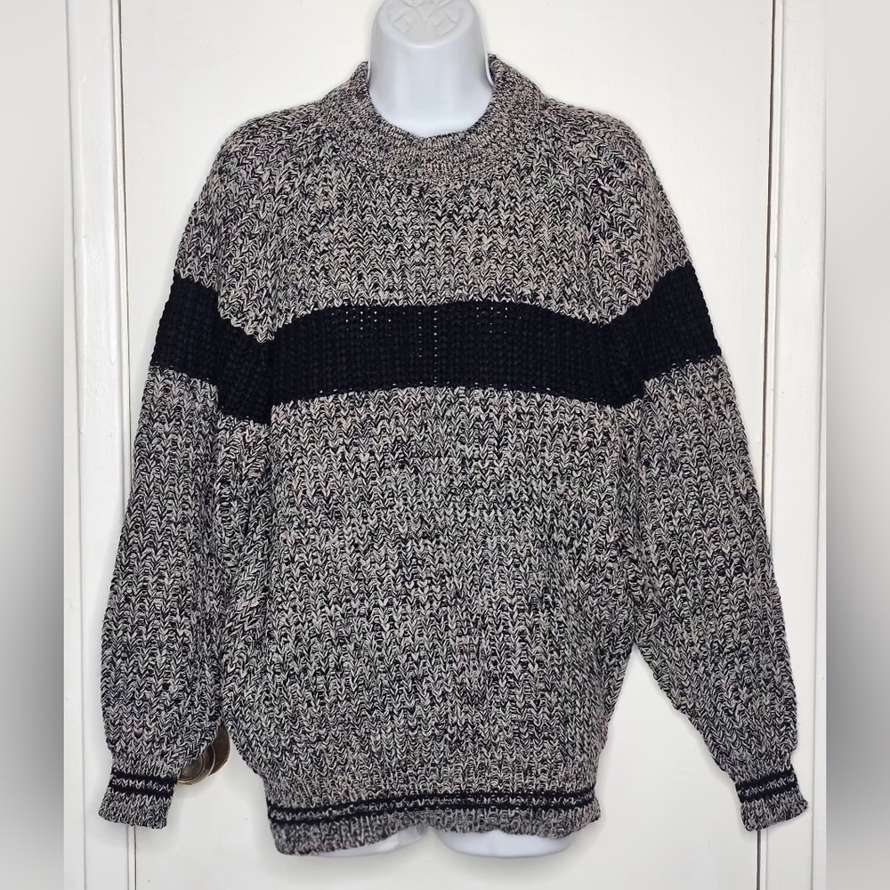 Vintage BEST WORLD England Marled Chunky Knit Sweater Hong Kong M Black Gray